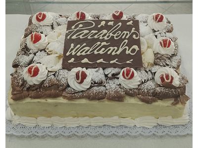 AA.BOLO CHOCOLATE BRANCO