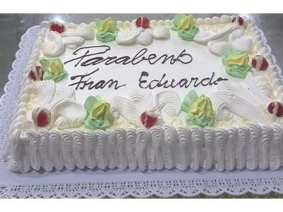 BOLO RECHEIO DE CEREJA 