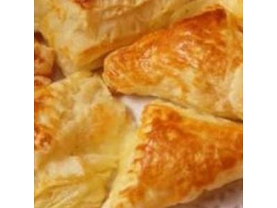 PASTEL FOLHADO DE FRANGO COM CATUPIRY (PROMOÇÃO)